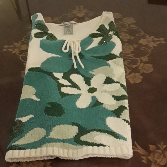 Sweater - Picture 3 of 3